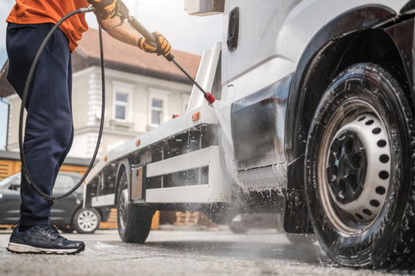 Mobile truck wash